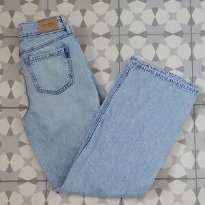 Abercrombie Kids Light Blue Wide Leg Jeans Size 9/10 Long